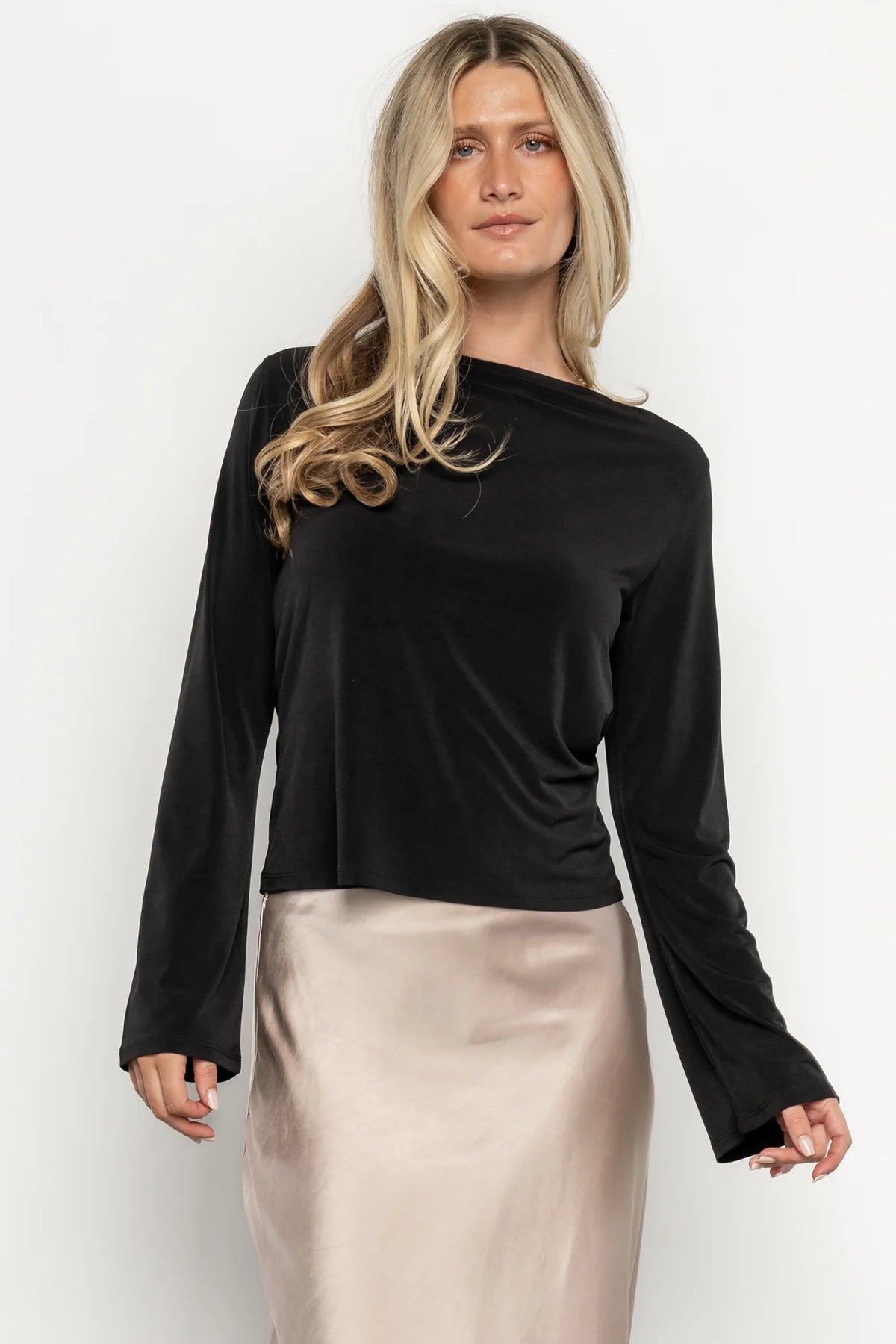 Tasia Drape Back Top | Black