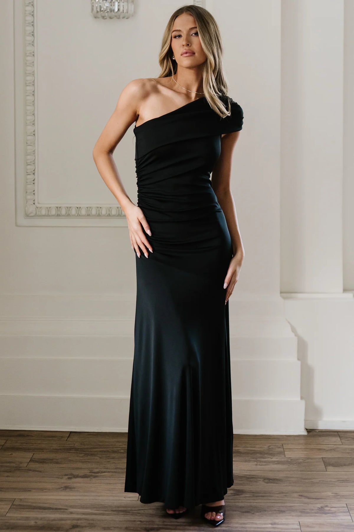 Leon One Shoulder Gown | Black